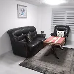 Modern & Bright Apartment In Old Town